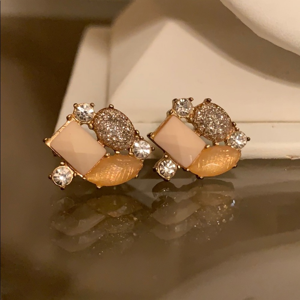 Earring studs